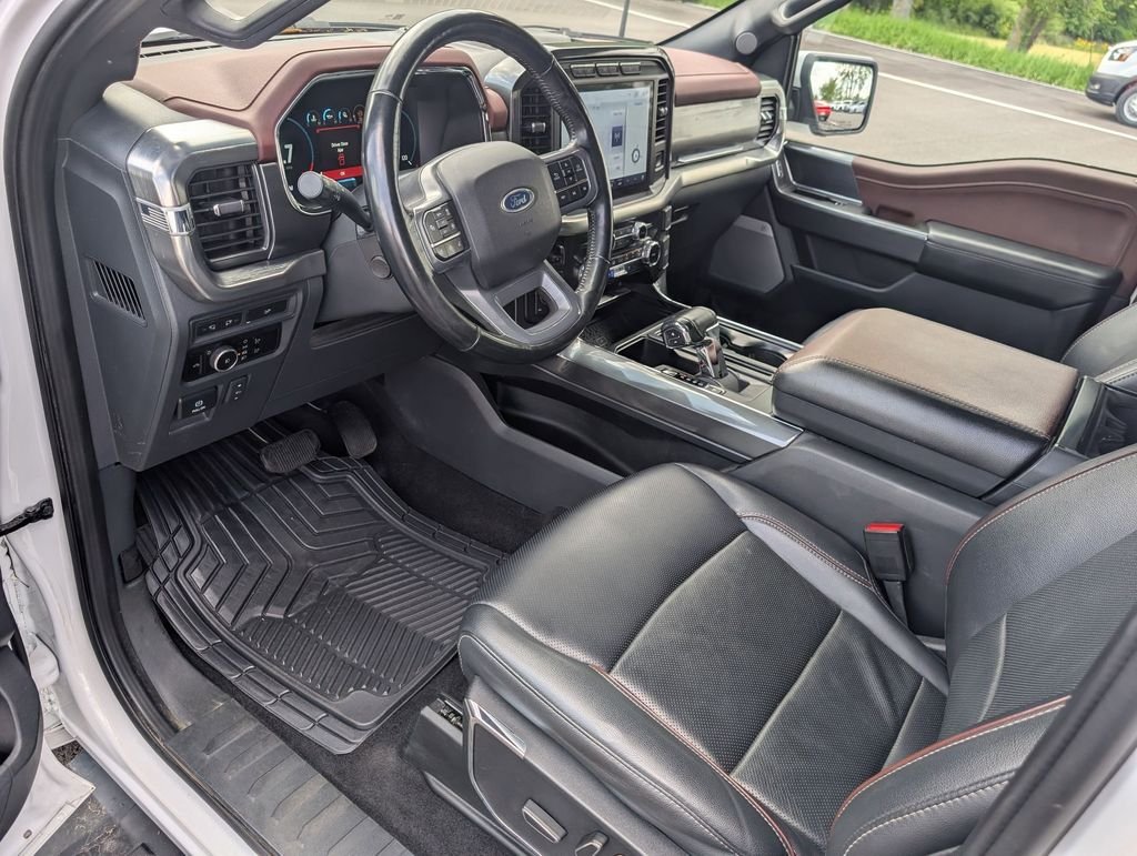 Used 2023 White Ford Lariat image 10