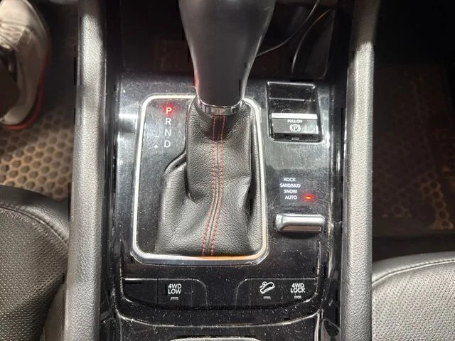 Used 2023 Gray Jeep Trailhawk image 17
