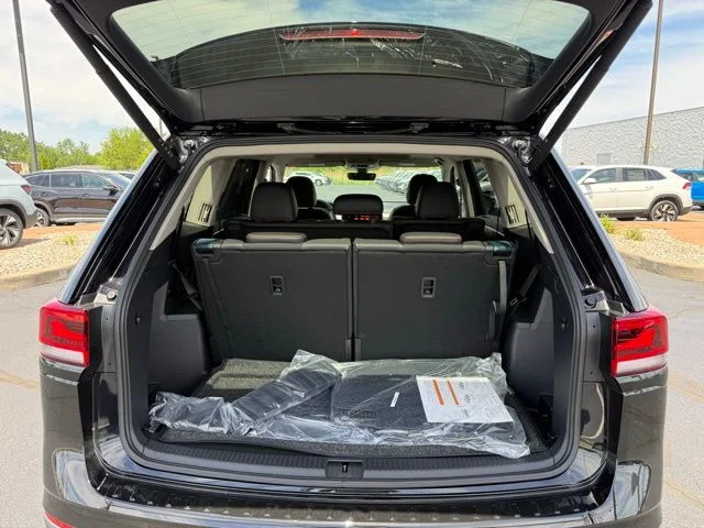 New 2026 Black Volkswagen 2.0T Peak Edition image 17