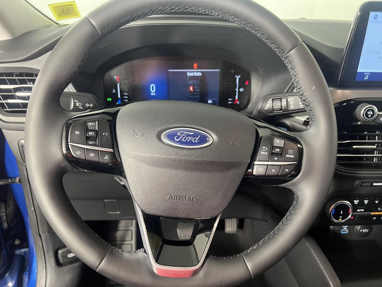 Used 2023 Atlas Blue Ford Active image 12