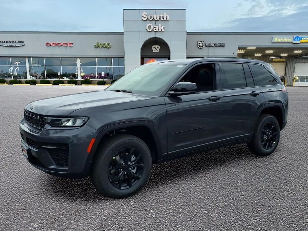 New 2026 Baltic Gray Metallic Clear-Coat Exterior Paint Jeep Altitude image 4