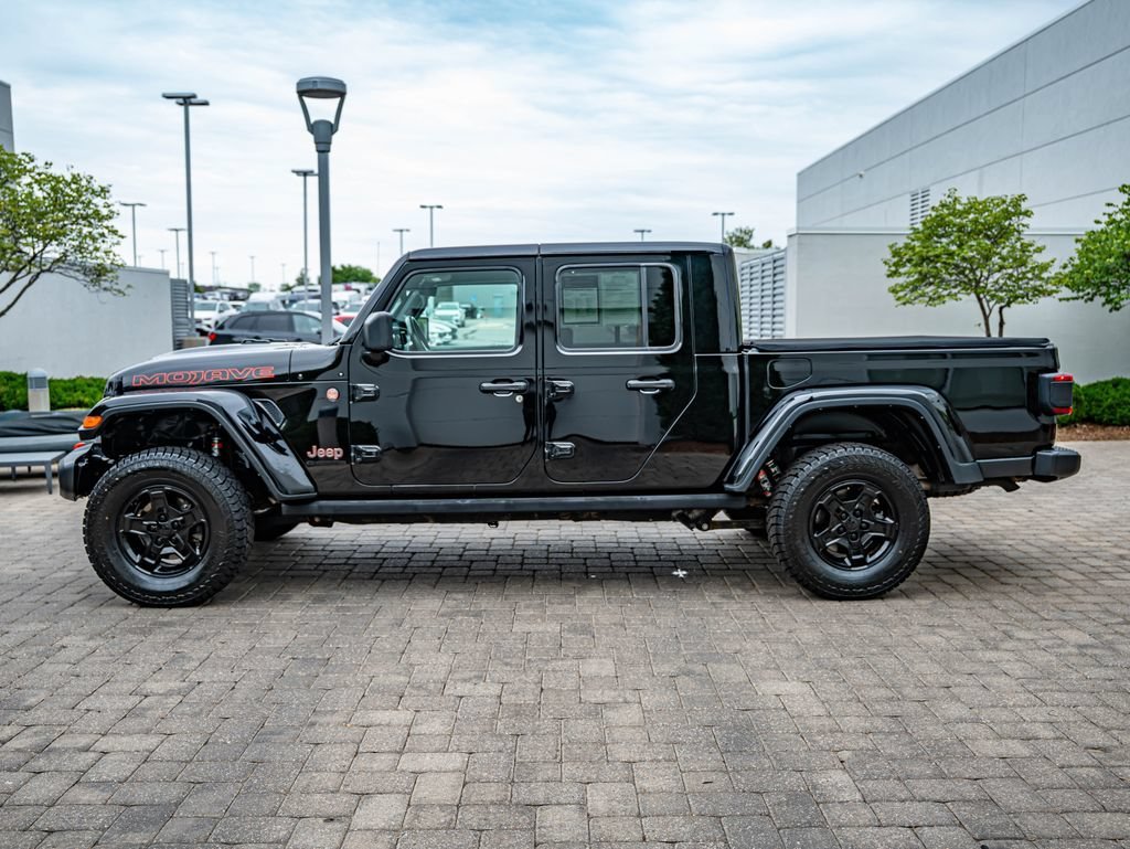 Used 2021 Black Clearcoat Jeep Mojave image 8