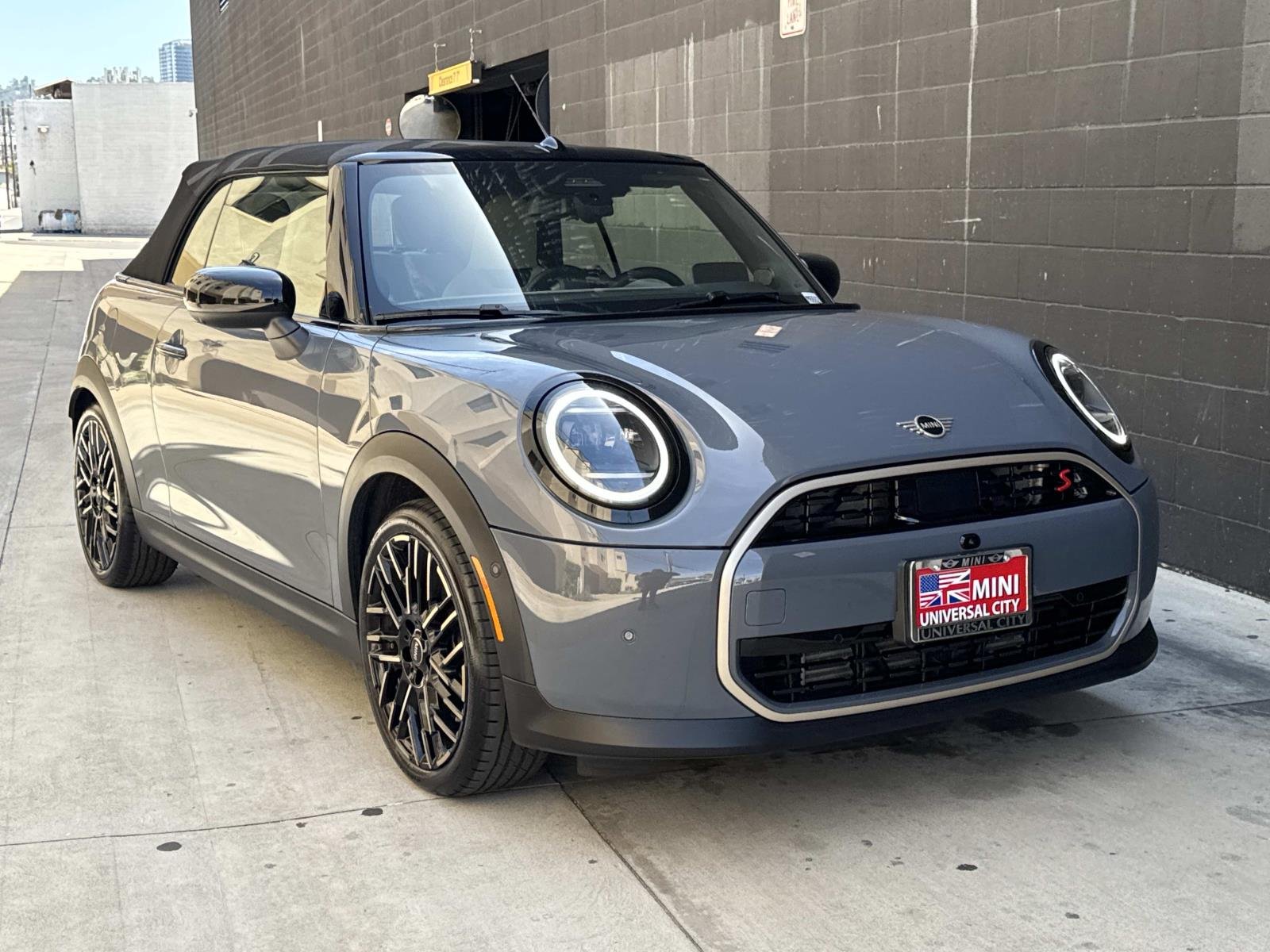 Used 2025 Copper Grey Metallic MINI Cooper S FWD image 23