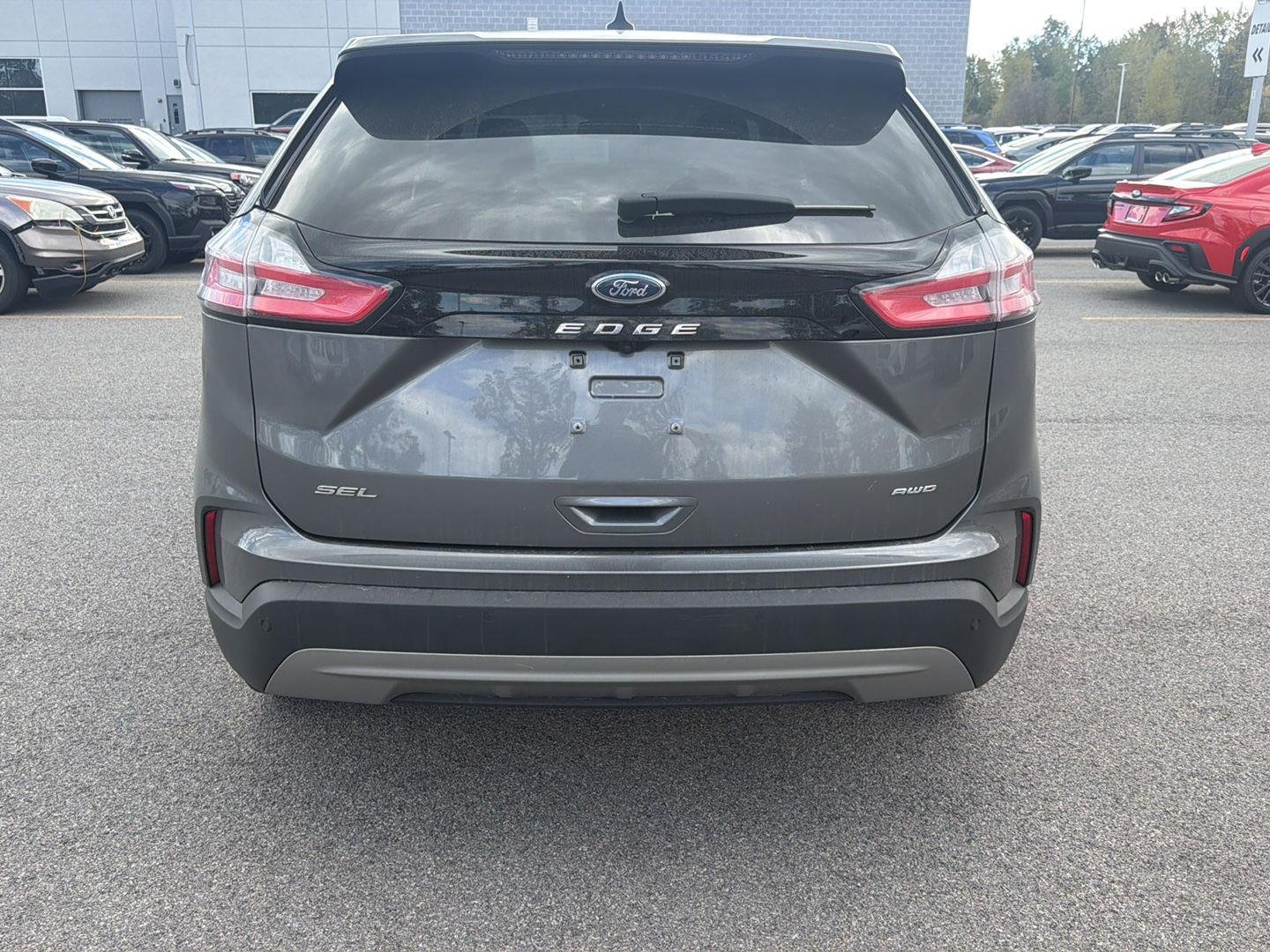Used 2024 Carbonized Gray Ford SEL image 4