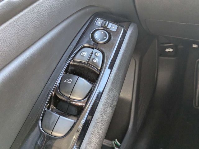 Used 2023  Nissan 2.5 SV image 20