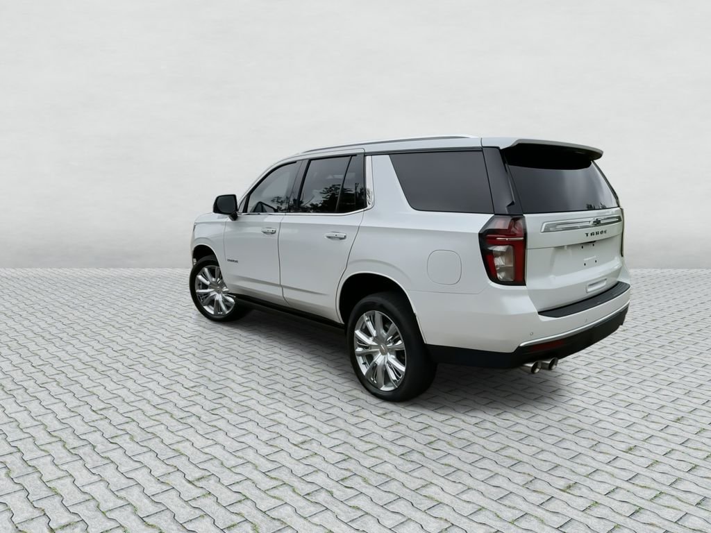 Used 2022 Iridescent Pearl Tricoat Chevrolet High Country image 6
