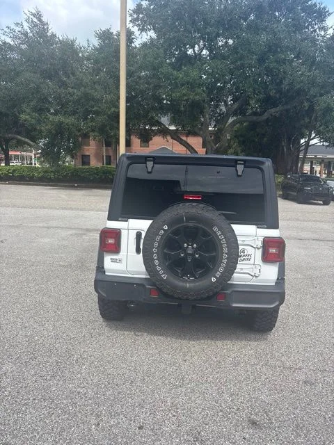 Used 2021 White Jeep Unlimited Willys image 3