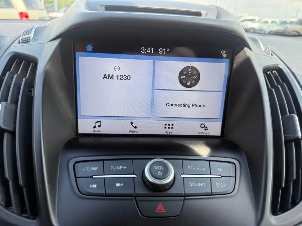 Used 2018 Black Ford SE image 23