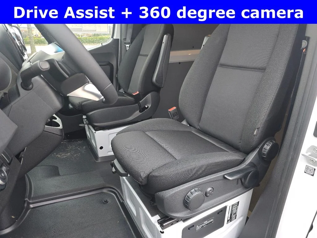 New 2026 Arctic White Mercedes-Benz Cargo 170 WB image 21