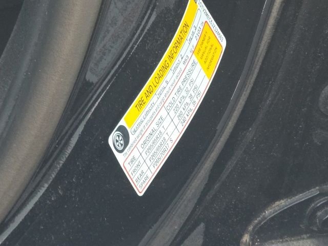 Used 2018 Black GMC SLE image 8
