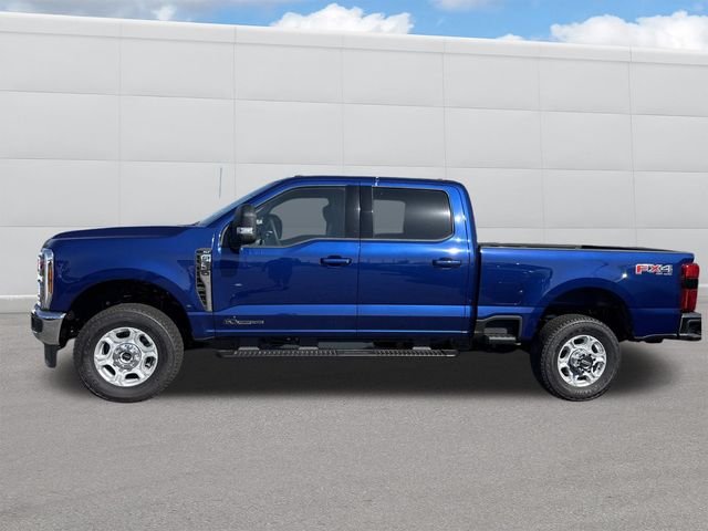 New 2026 Blue Ford XLT image 2