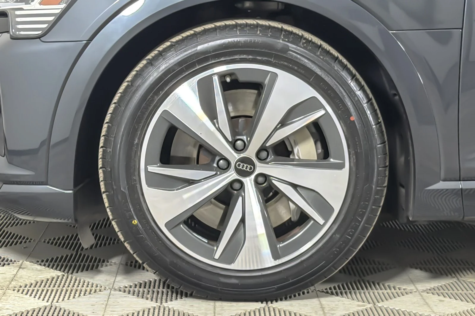 Used 2024 Manhattan Gray Metallic Audi Premium quattro image 26