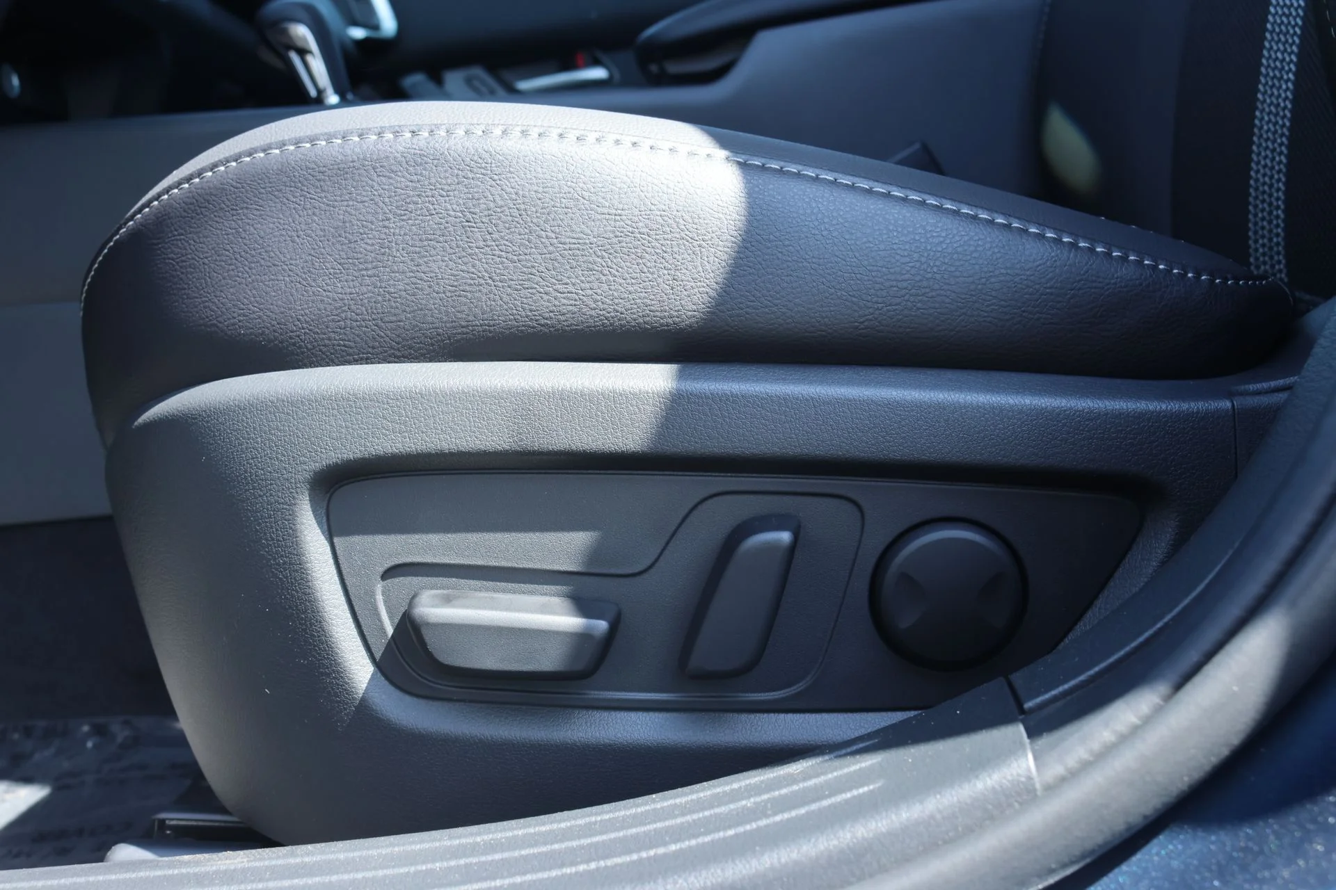New 2026 Ingot Blue Metallic Mazda 2.5 S Preferred AWD image 19