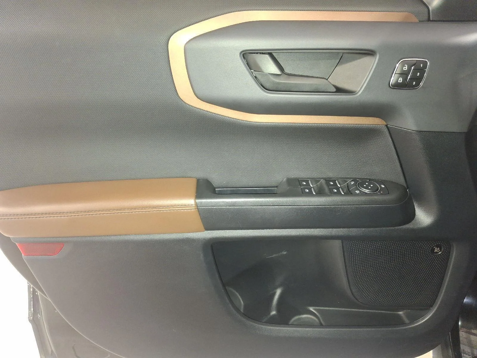 Used 2023 Shadow Black Ford Outer Banks image 10