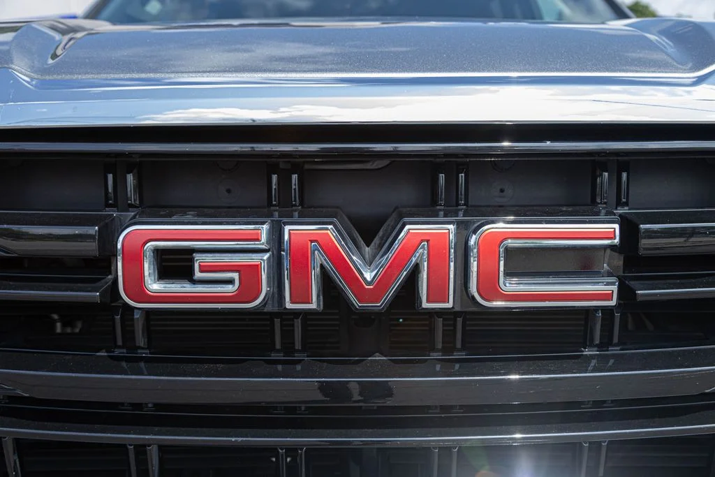 Used 2022 Gray GMC SLE image 18
