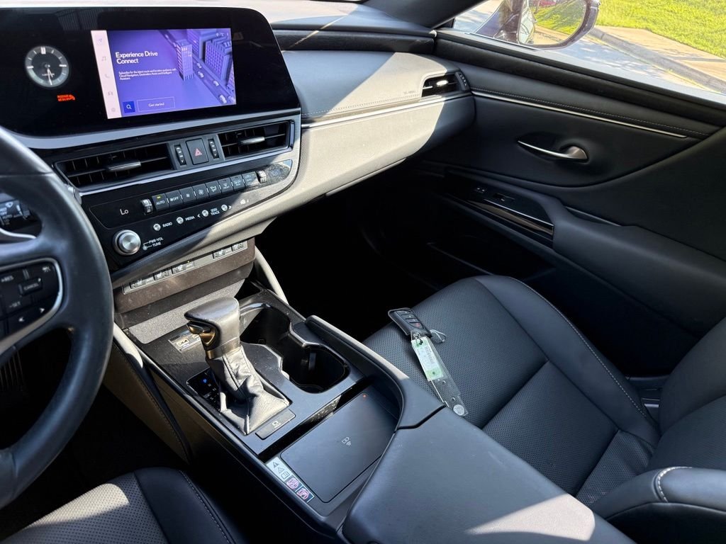 Used 2023 Black Lexus 350 image 29