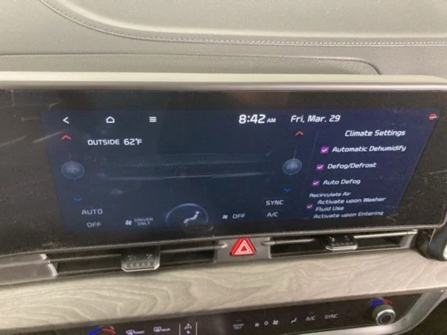 Used 2024 Black Kia X-Line image 12