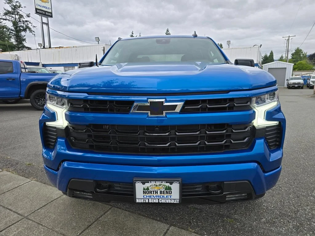 Used 2023 Glacier Blue Metallic Chevrolet RST image 2