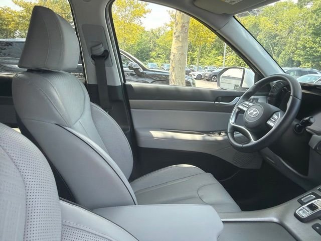Used 2025 Hyper White Hyundai SEL Premium image 11