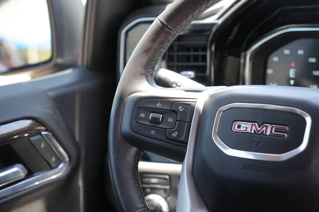 Used 2022 Silver GMC Elevation image 21