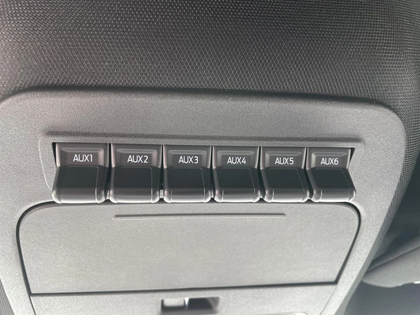 New 2026 Carbonized Gray Metallic Ford Tremor image 30