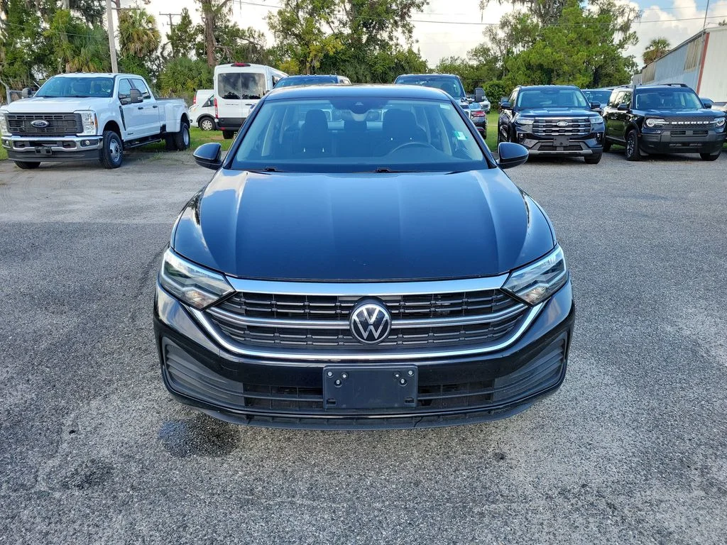 Used 2024 White Volkswagen 1.5T S image 6