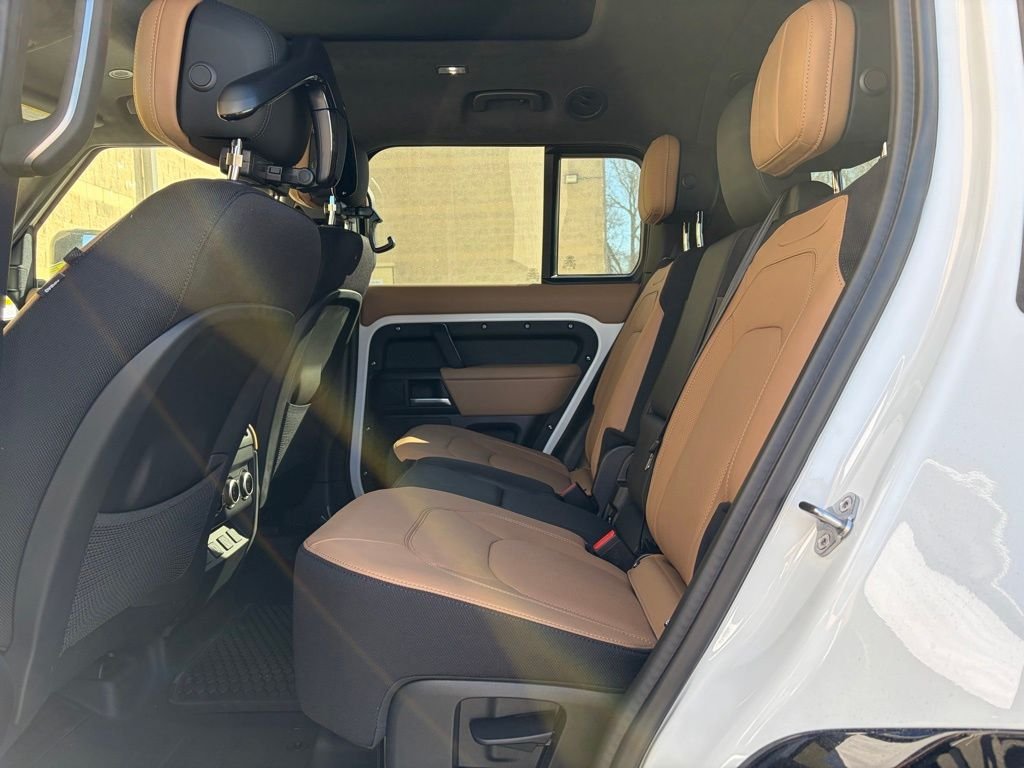 New 2026 White Land Rover V8 image 13