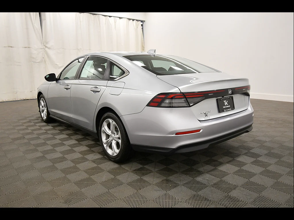 Used 2024 Solar Silver Metallic Honda LX image 5