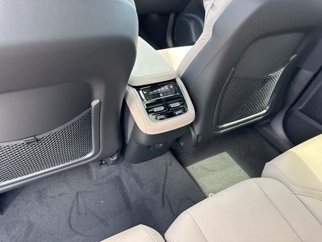 2026 Volvo XC90 Core - Photo 8