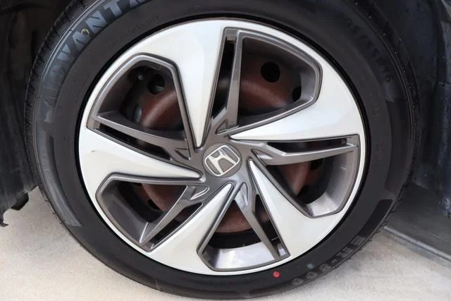 Used 2019 Modern Steel Metallic Honda LX image 40