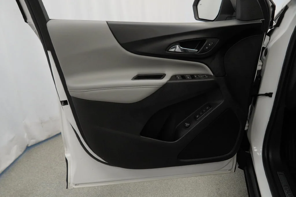 Used 2018 Beige Chevrolet Premier image 32