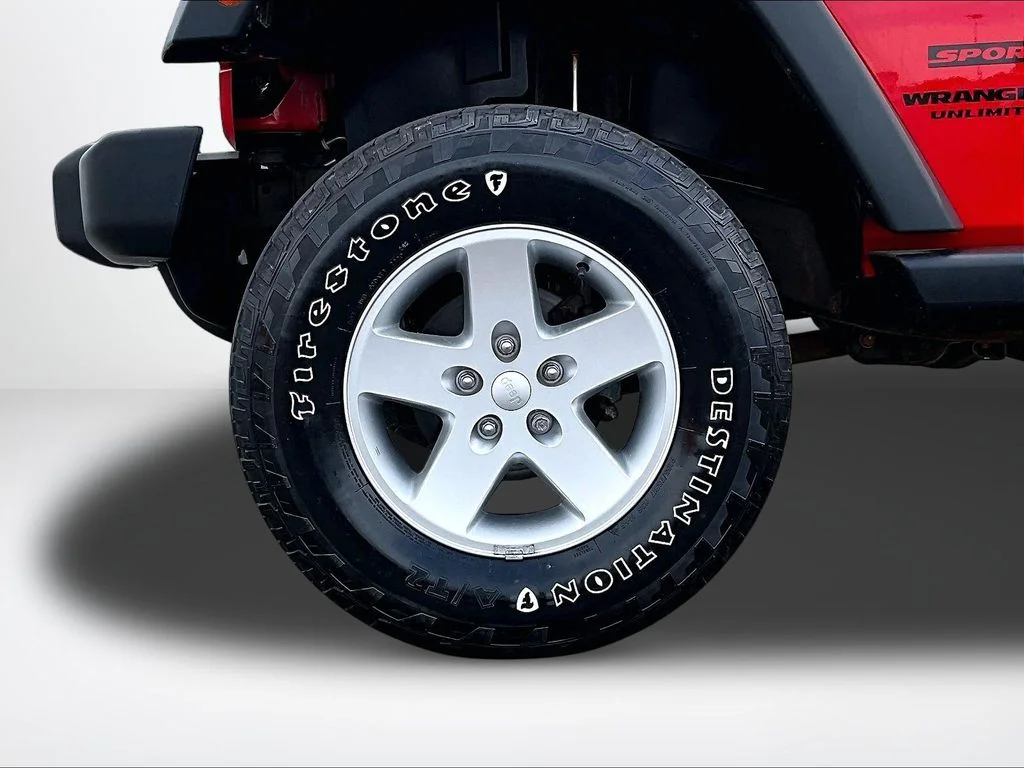 Used 2015 Red Jeep Unlimited Sport image 8