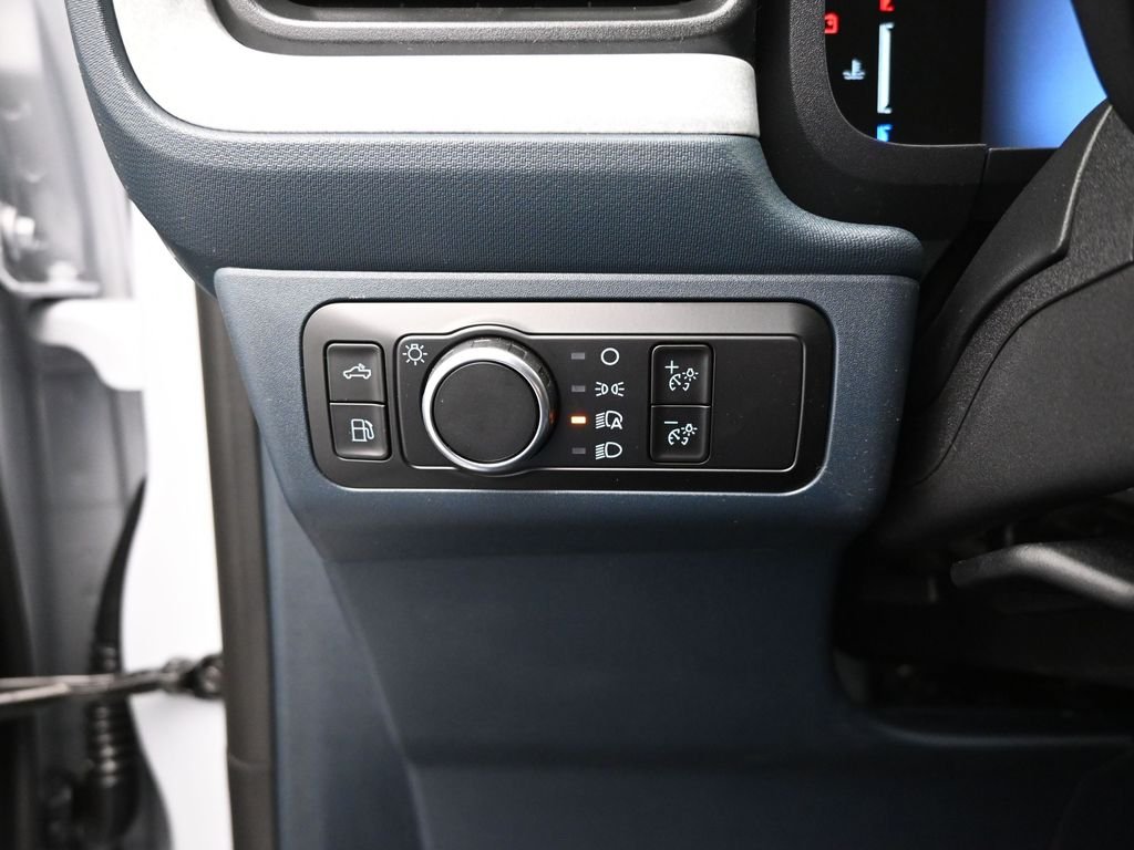 New 2026 Space White Metallic Ford XLT image 11