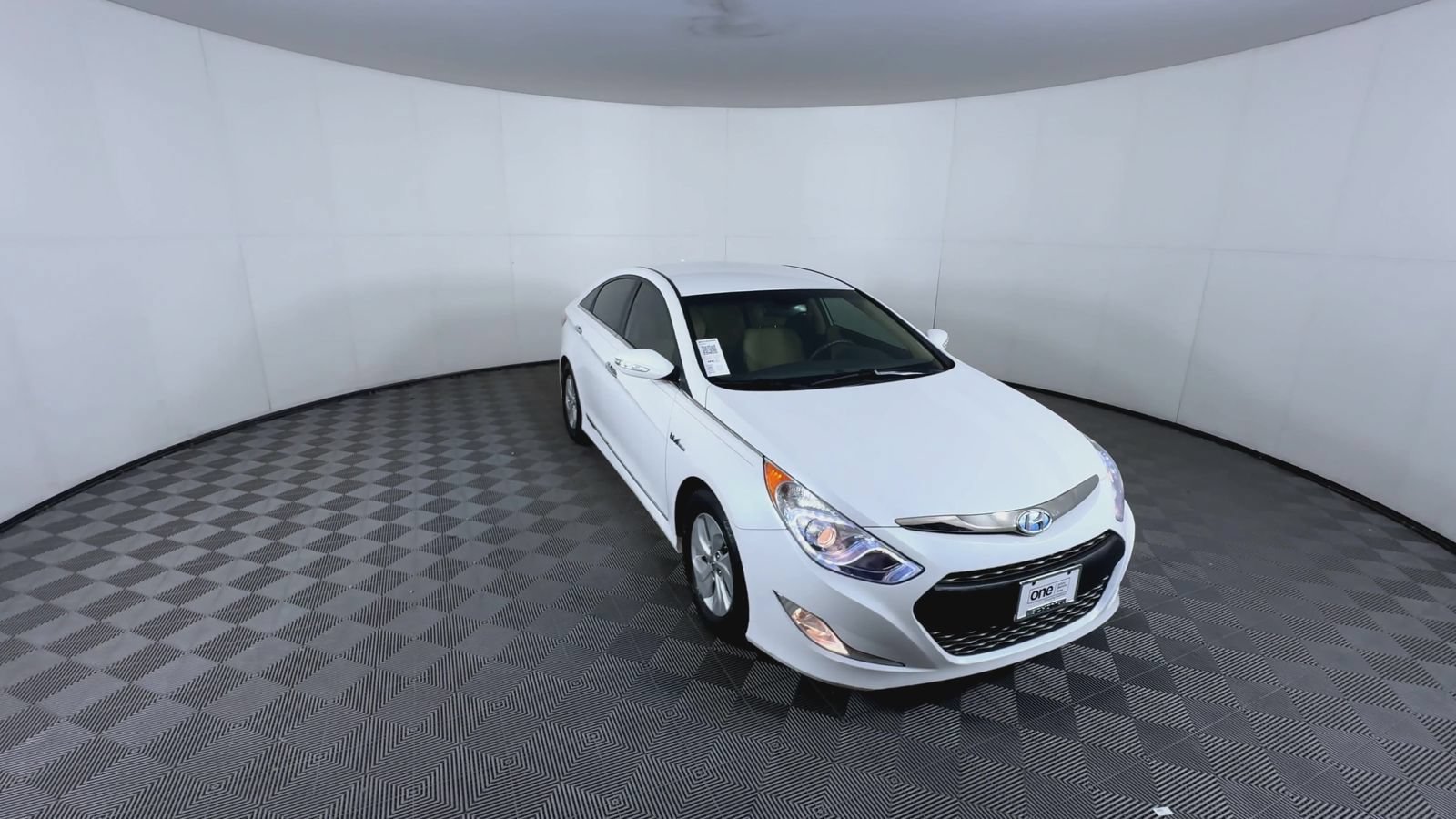 Used 2015 Hyundai Sonata Hybrid Base with VIN KMHEC4A42FA126543 for sale in Aurora, CO