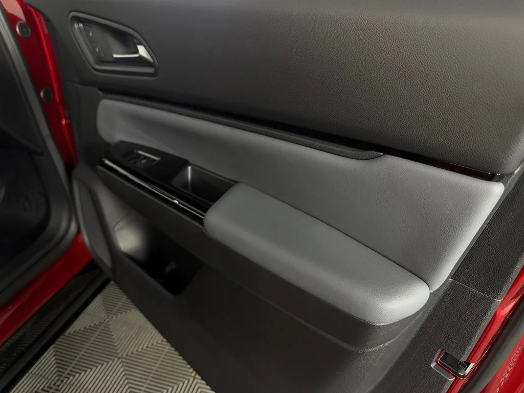 Certified Used 2025 Red Honda Touring image 34