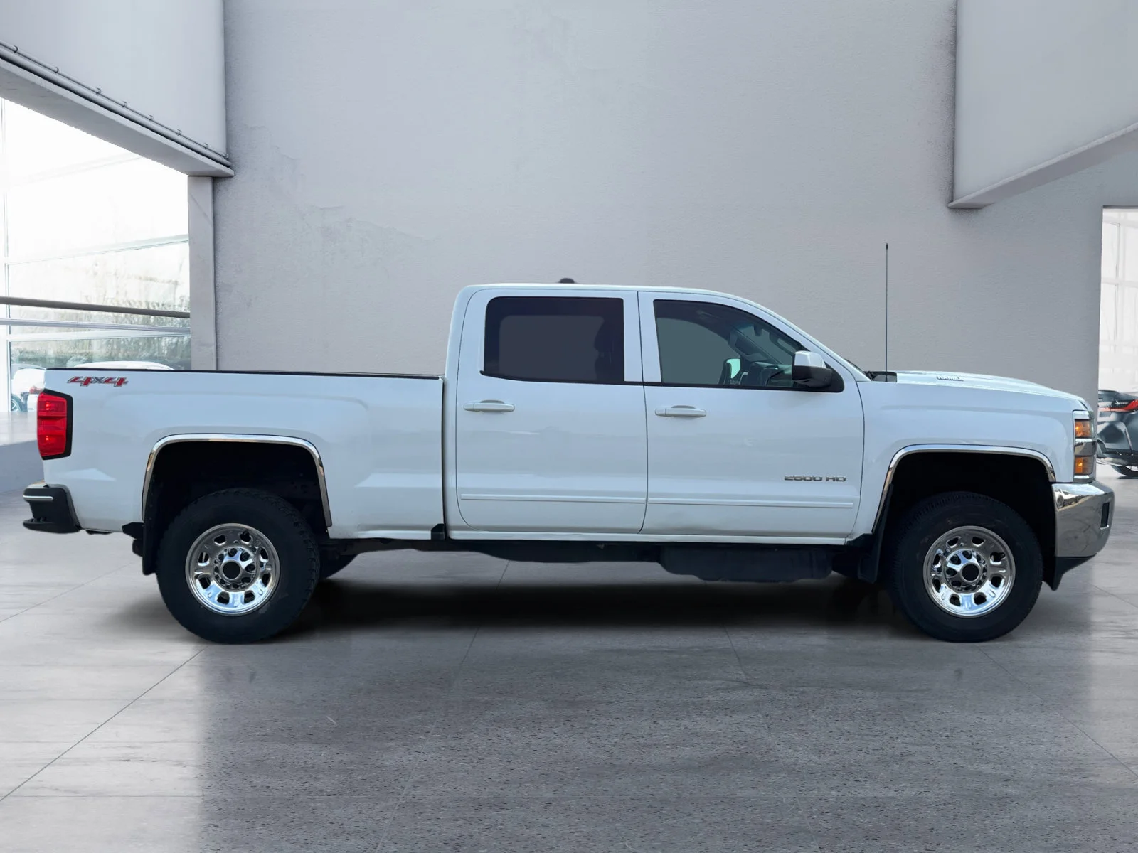 Used 2017 White Chevrolet LT * Available Until Exported to USA * image 6