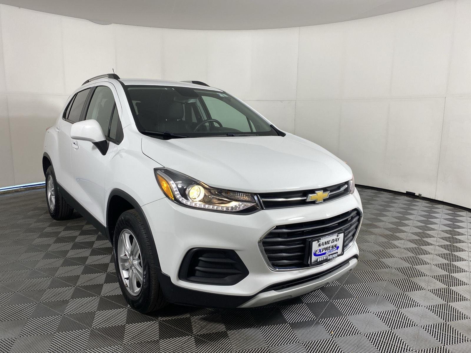 Used 2022 Summit White Chevrolet LT image 15