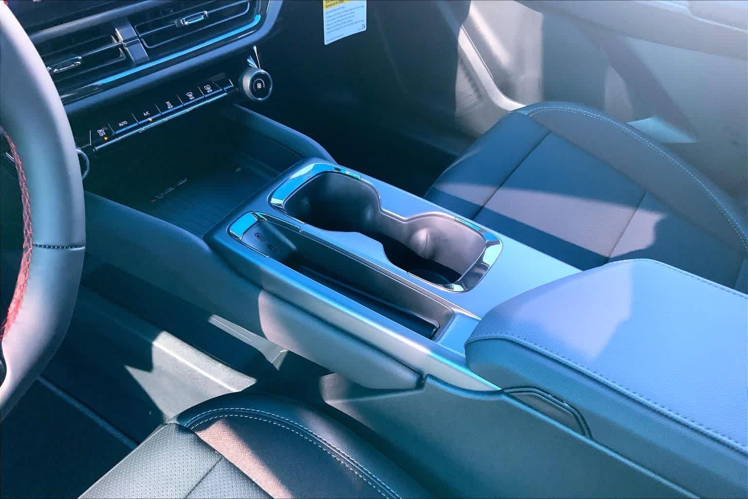 2026 Chevrolet Equinox EV RS - Photo 7