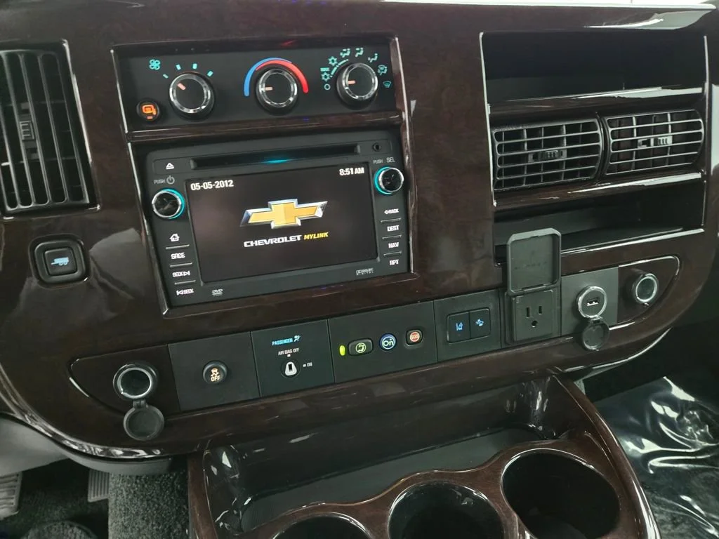 2021 Chevrolet Express Cargo Work Van - Photo 23