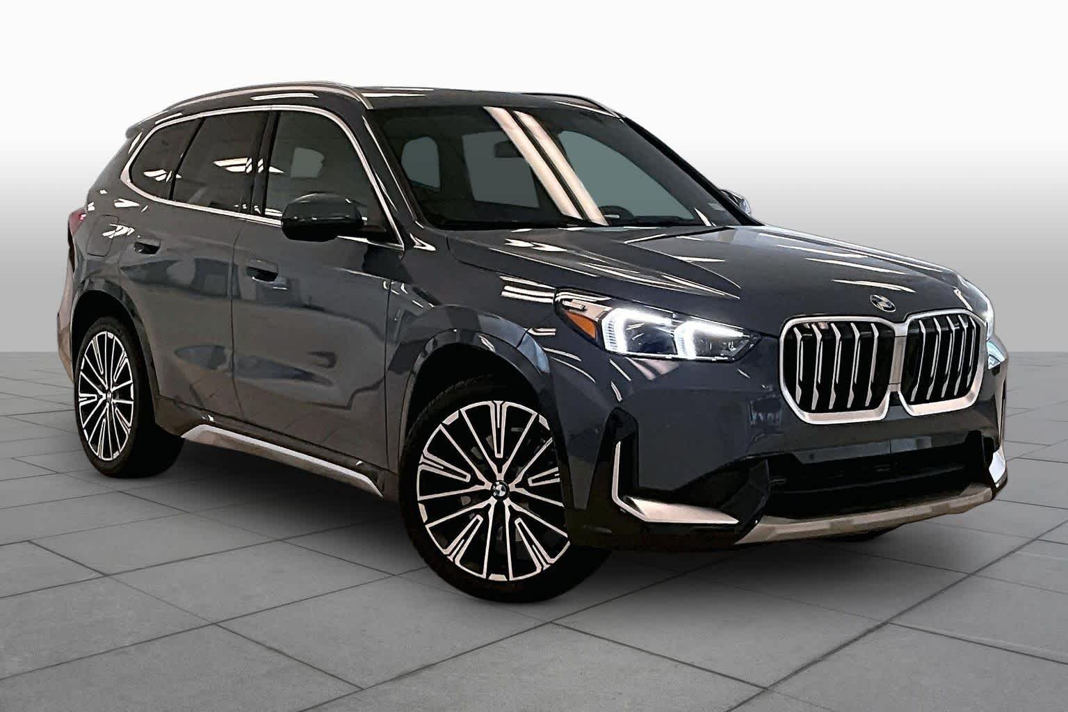 Used 2025 Storm Bay Metallic BMW xDrive28i image 2