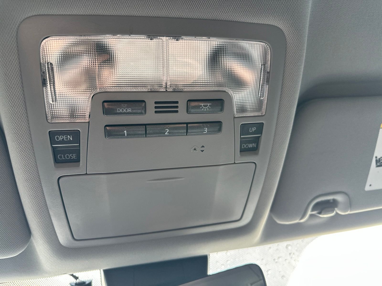 Used 2017  Toyota XLE image 81