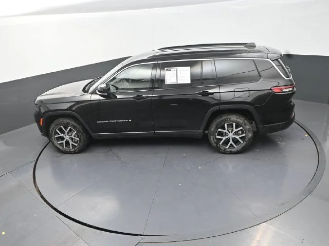 Used 2025 Black Jeep Limited image 14
