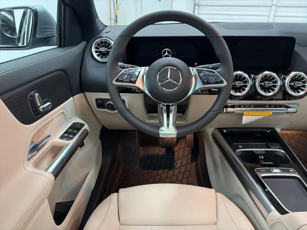 Used 2026 Silver Mercedes-Benz GLA 250 image 20