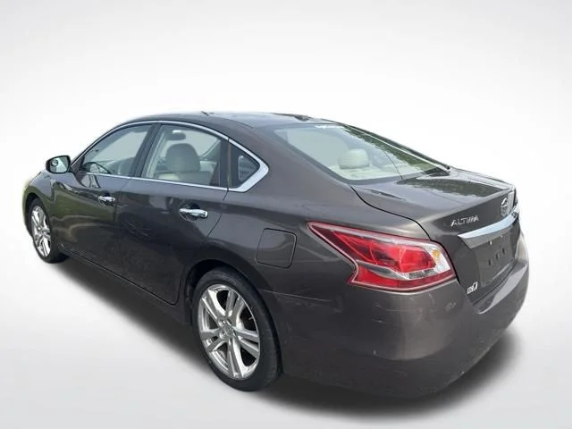 Used 2013 Nissan Altima Sedan SL with VIN 1N4BL3AP9DN487629 for sale in Louisville, KY