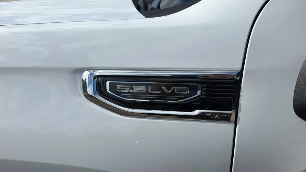 New 2026 Summit White GMC SLT image 31