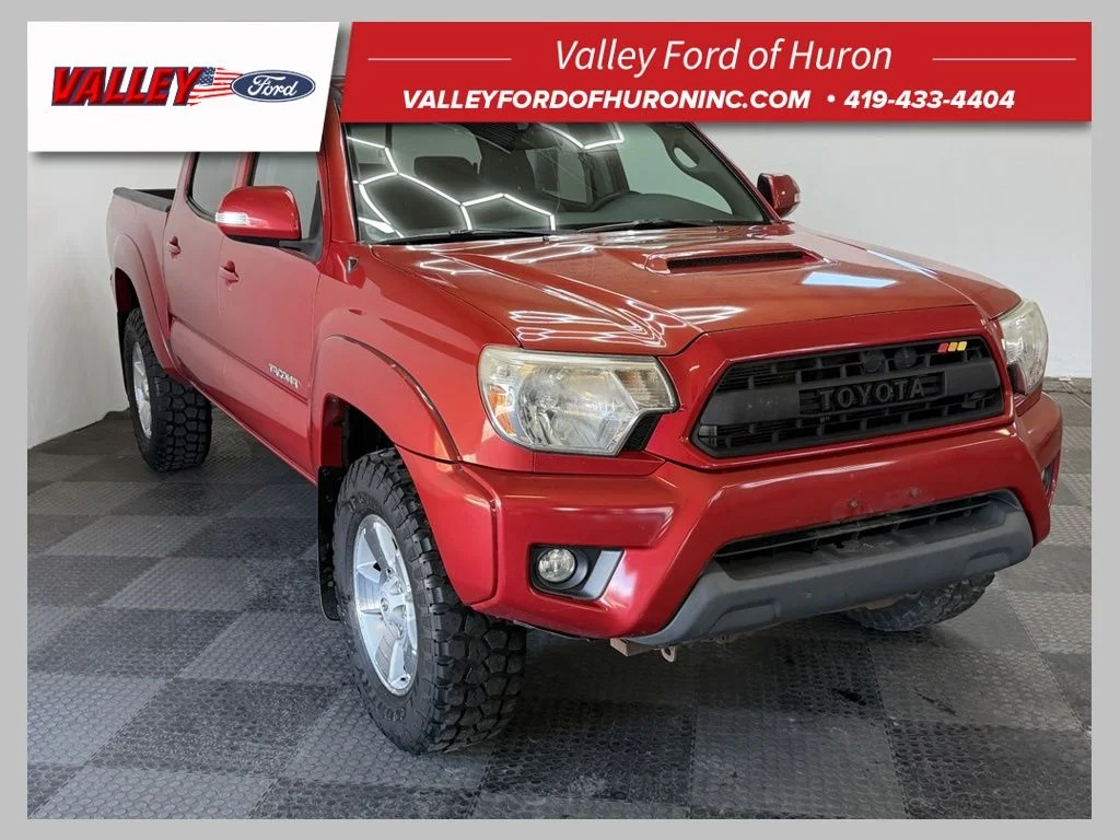 Used 2014 Barcelona Red Metallic Toyota Base image 1