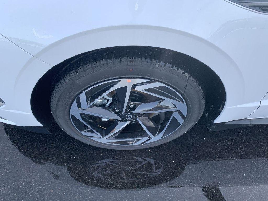 New 2026 White Hyundai SEL Sport image 10