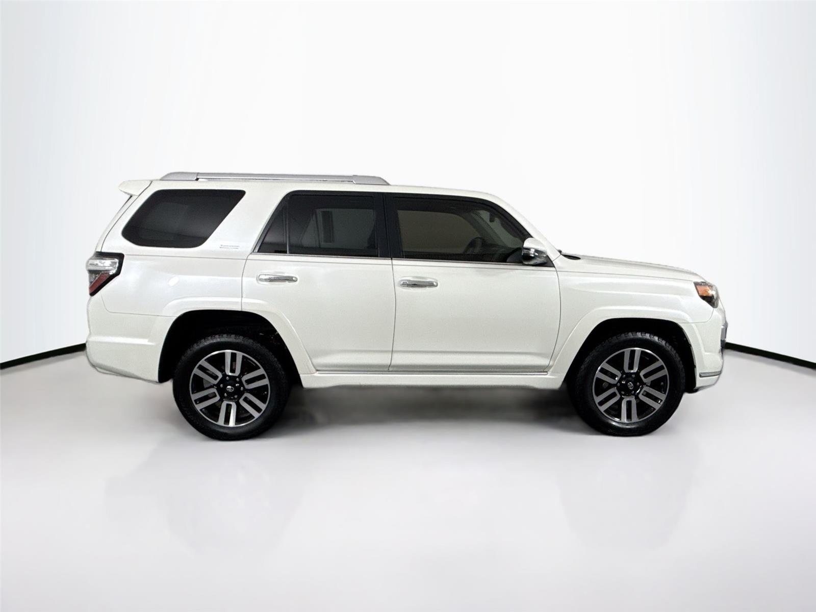 Used 2020 Blizzard Pearl Toyota Limited image 11