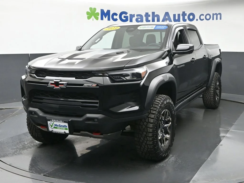 Used 2023 Black Chevrolet ZR2 image 22