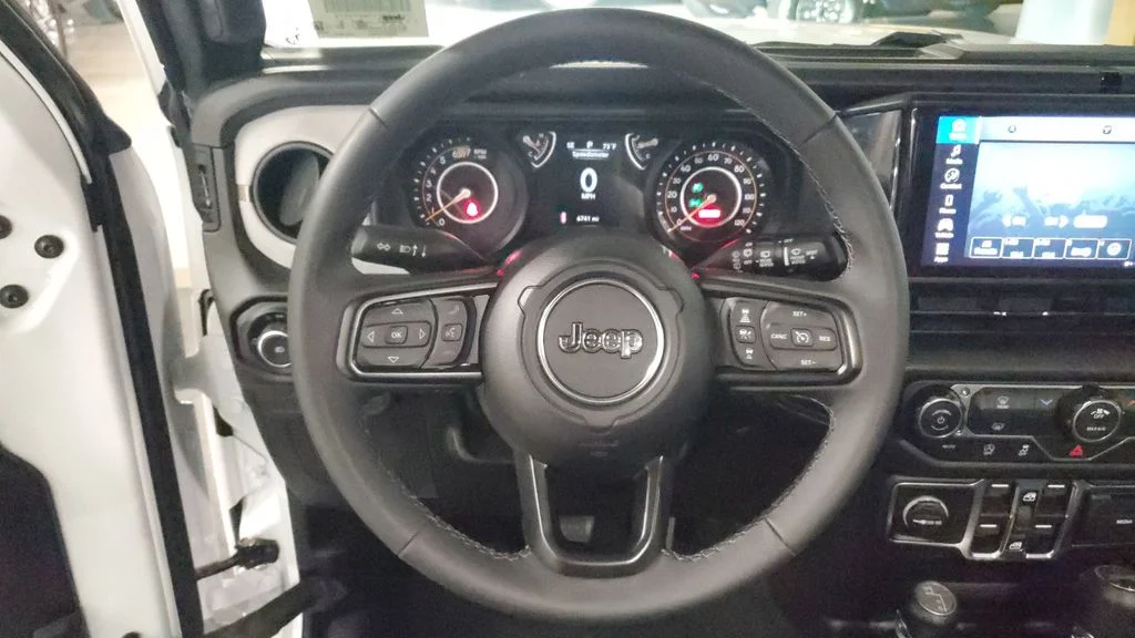 Used 2026 White Jeep Sport S image 28